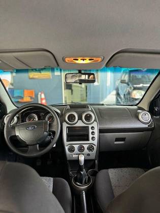 FORD FIESTA 1.6 ROCAM 8V FLEX 4P MANUAL